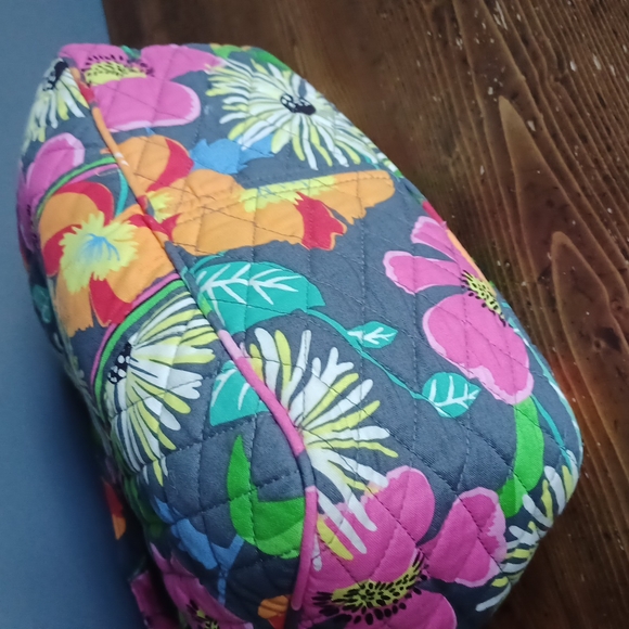 Vera Bradley cosmetic bag - Picture 6 of 16